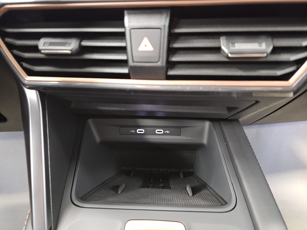 Cupra Formentor  bei Hoffmann Automobile in Wolfsburg kaufen und sofort mitnehmen - Bild 11