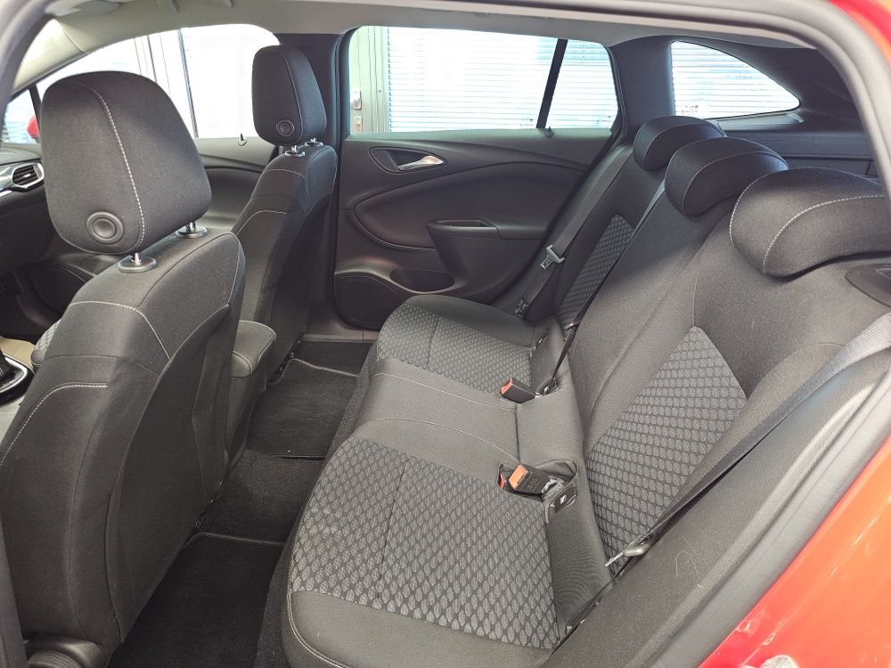 Opel Astra Sports Tourer  bei Hoffmann Automobile in Wolfsburg kaufen und sofort mitnehmen - Bild 6