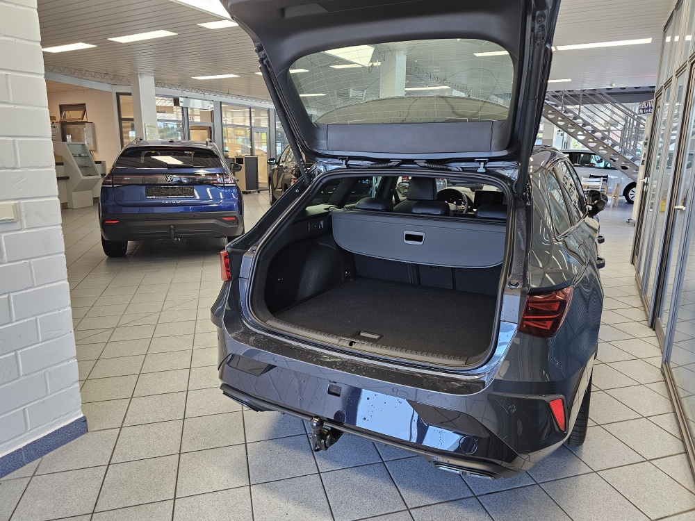 Cupra Leon Sportstourer  bei Hoffmann Automobile in Wolfsburg kaufen und sofort mitnehmen - Bild 2