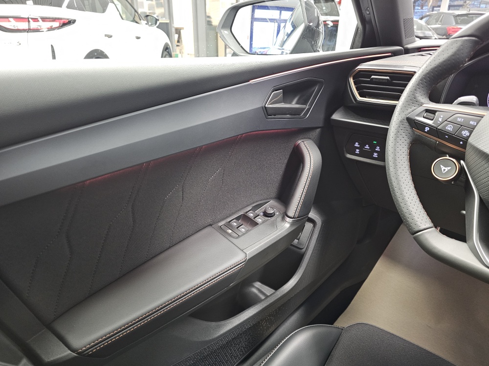 Cupra Leon Sportstourer  bei Hoffmann Automobile in Wolfsburg kaufen und sofort mitnehmen - Bild 28