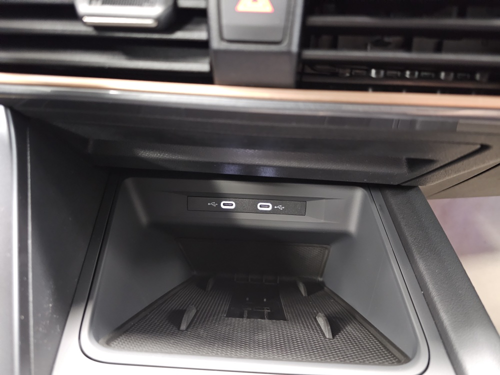 Cupra Leon Sportstourer bei Hoffmann Automobile in Wolfsburg kaufen und sofort mitnehmen - Bild 11