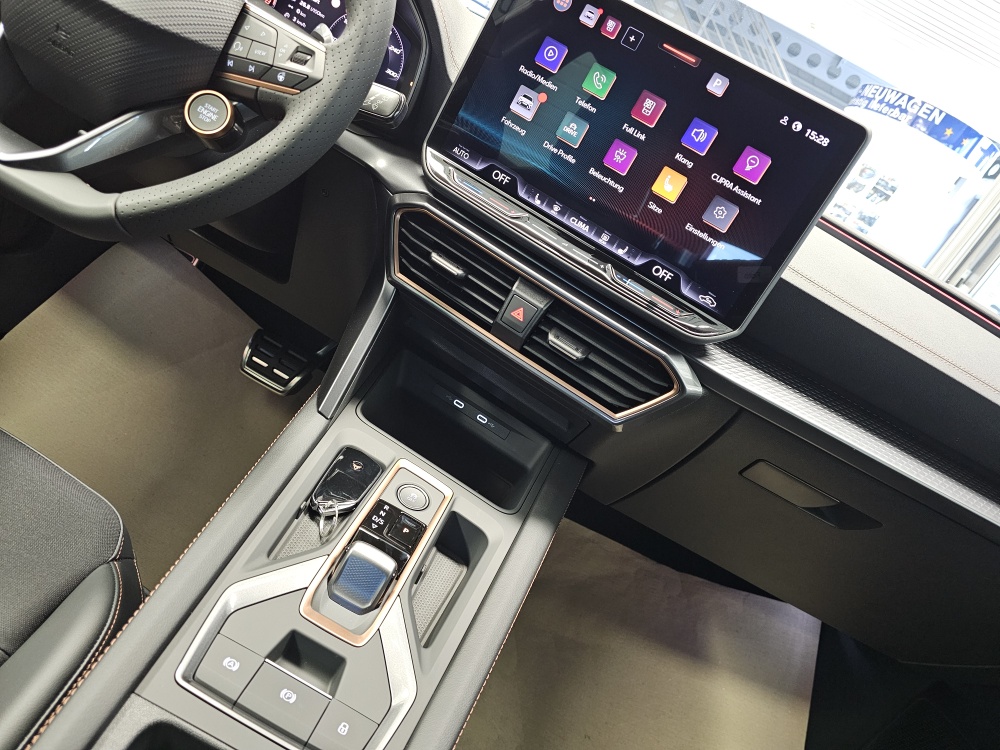 Cupra Leon Sportstourer bei Hoffmann Automobile in Wolfsburg kaufen und sofort mitnehmen - Bild 10