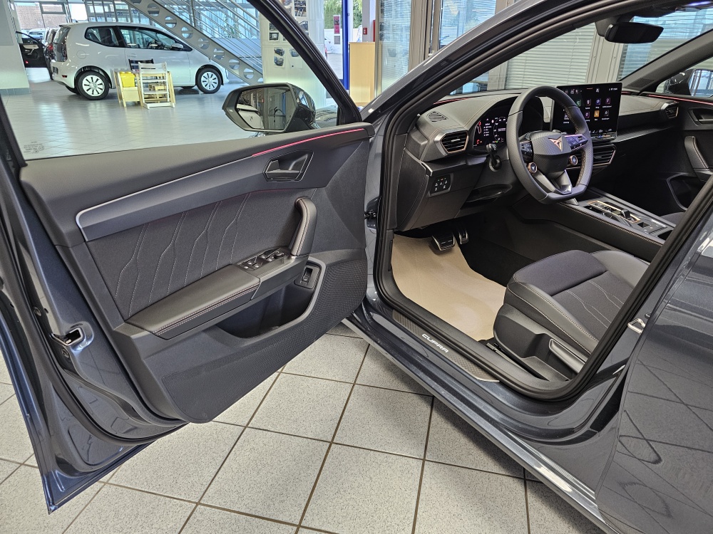 Cupra Leon Sportstourer bei Hoffmann Automobile in Wolfsburg kaufen und sofort mitnehmen - Bild 28