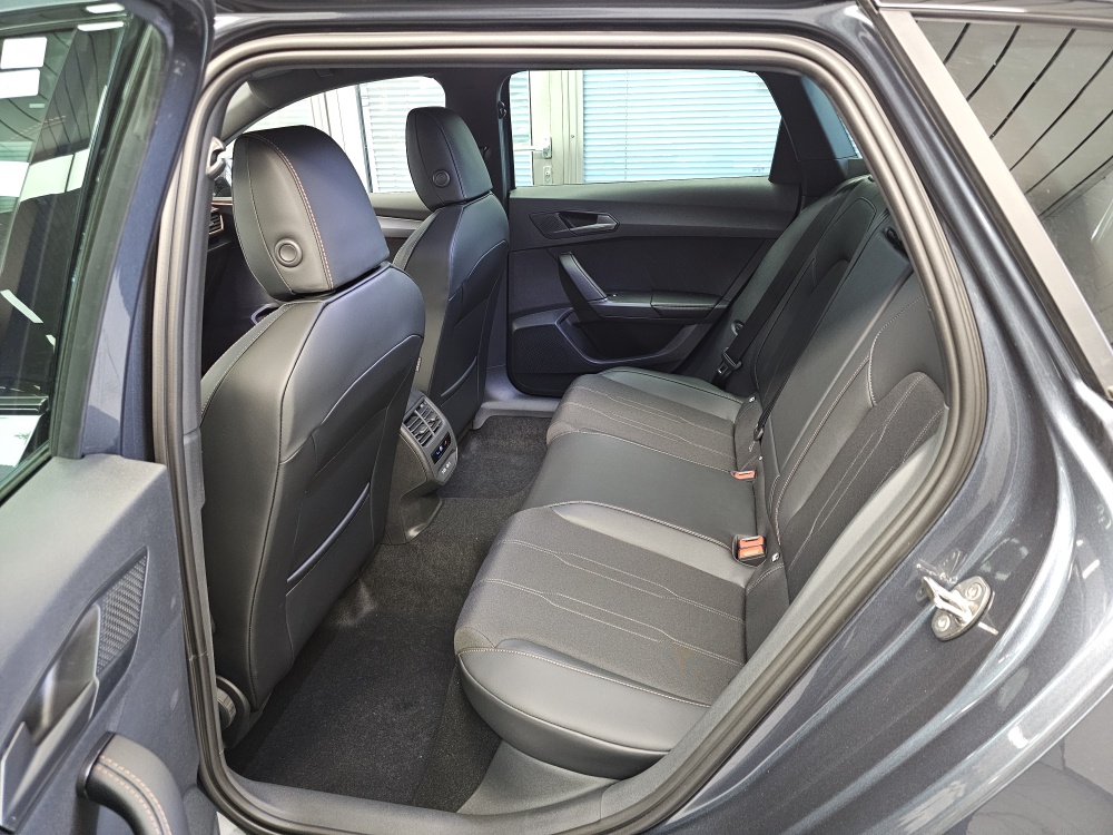 Cupra Leon Sportstourer bei Hoffmann Automobile in Wolfsburg kaufen und sofort mitnehmen - Bild 7