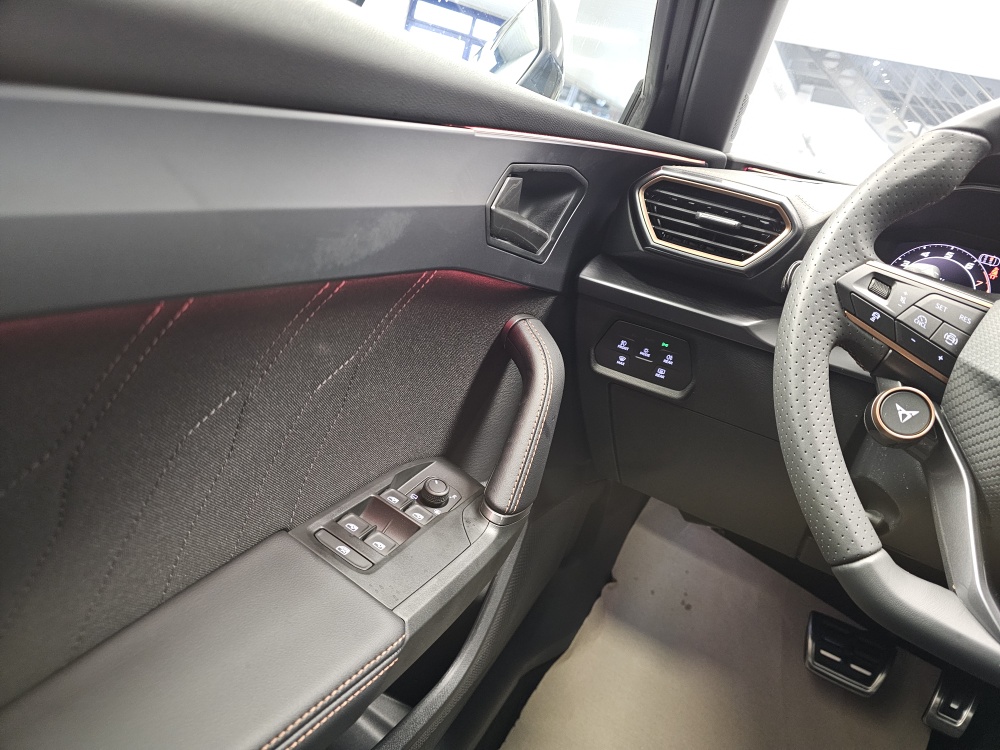 Cupra Leon Sportstourer  bei Hoffmann Automobile in Wolfsburg kaufen und sofort mitnehmen - Bild 24