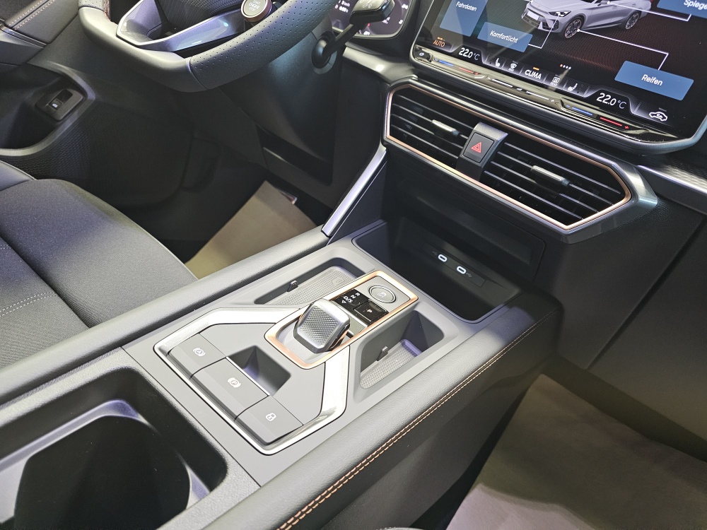 Cupra Leon Sportstourer  bei Hoffmann Automobile in Wolfsburg kaufen und sofort mitnehmen - Bild 9