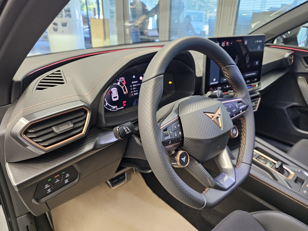 Cupra Leon Sportstourer  bei Hoffmann Automobile in Wolfsburg kaufen und sofort mitnehmen - Bild 21
