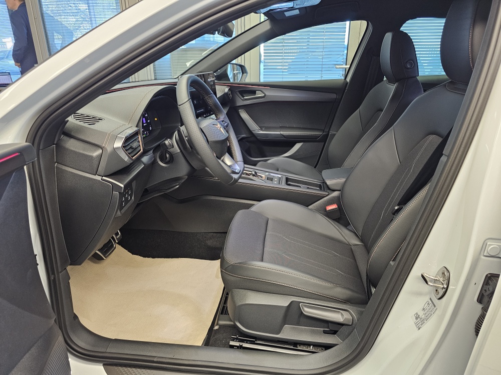Cupra Leon Sportstourer  bei Hoffmann Automobile in Wolfsburg kaufen und sofort mitnehmen - Bild 22