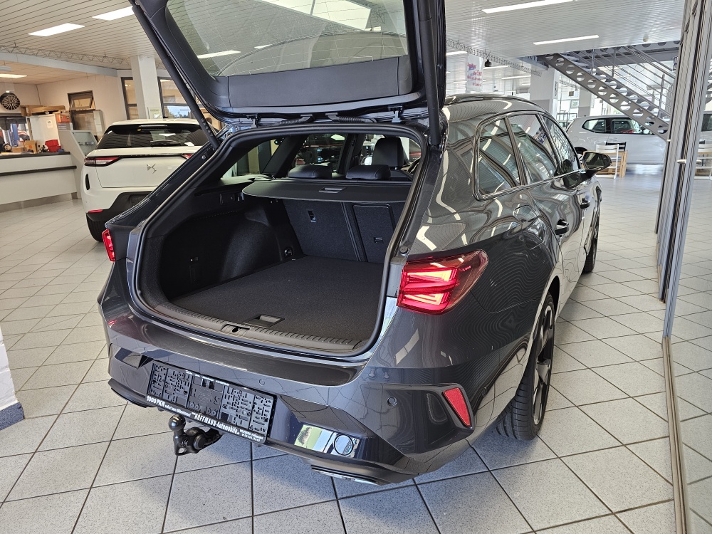 Cupra Leon Sportstourer  bei Hoffmann Automobile in Wolfsburg kaufen und sofort mitnehmen - Bild 2