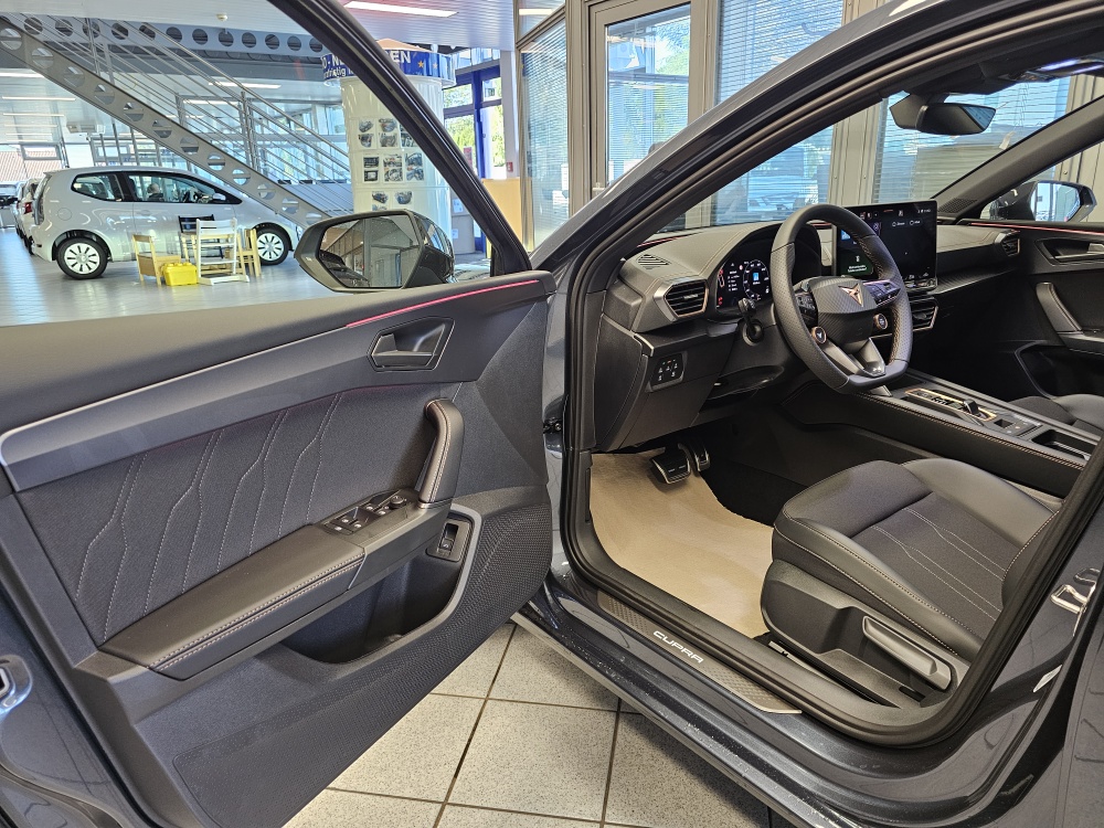 Cupra Leon Sportstourer  bei Hoffmann Automobile in Wolfsburg kaufen und sofort mitnehmen - Bild 24