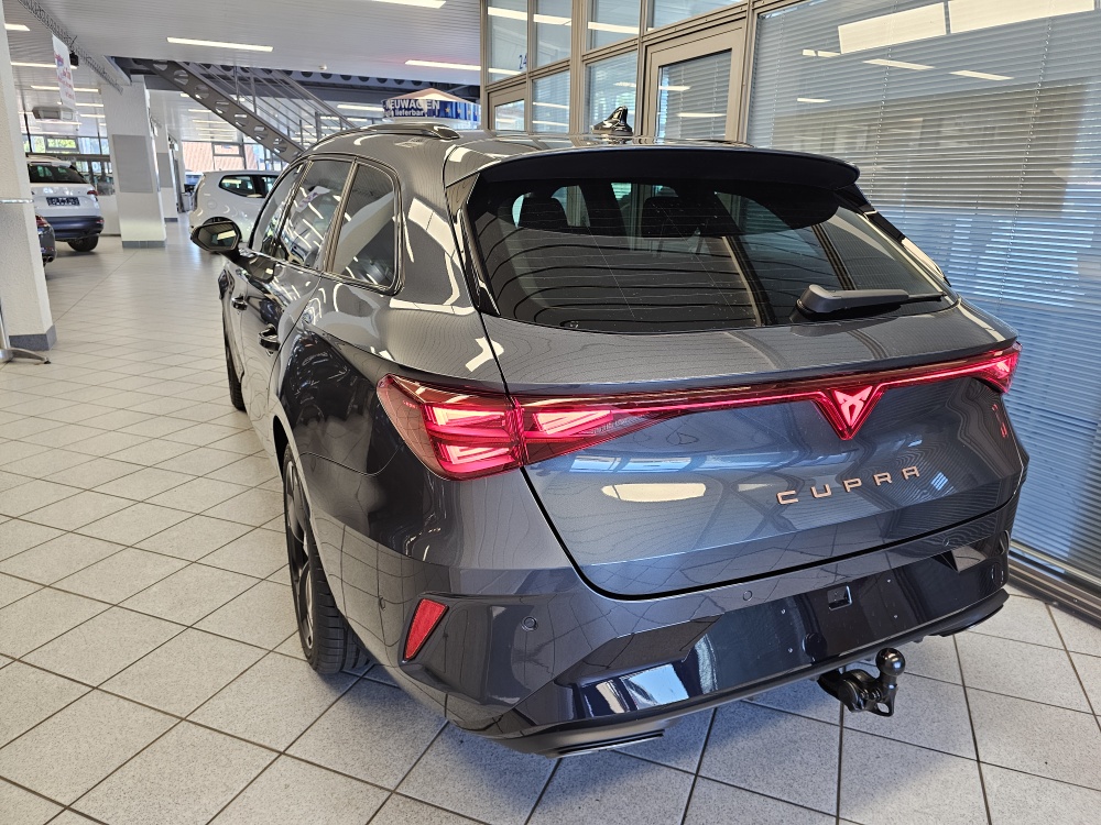 Cupra Leon Sportstourer bei Hoffmann Automobile in Wolfsburg kaufen und sofort mitnehmen - Bild 5