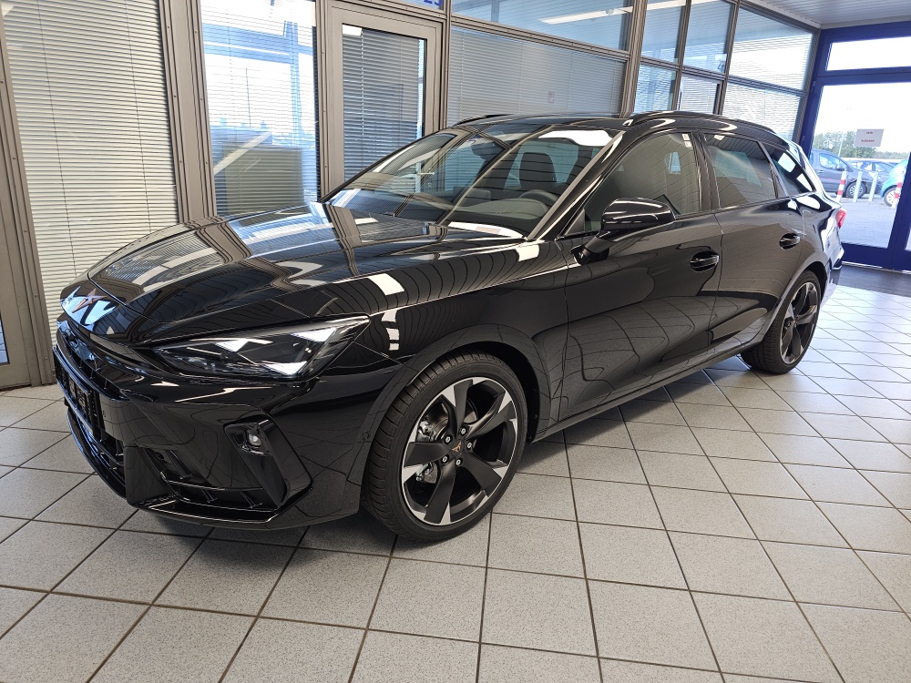 Cupra Leon Sportstourer  für nur 33.450,- € bei Hoffmann Automobile in Wolfsburg kaufen und sofort mitnehmen