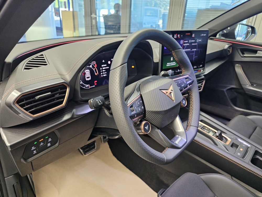 Cupra Leon Sportstourer  bei Hoffmann Automobile in Wolfsburg kaufen und sofort mitnehmen - Bild 23