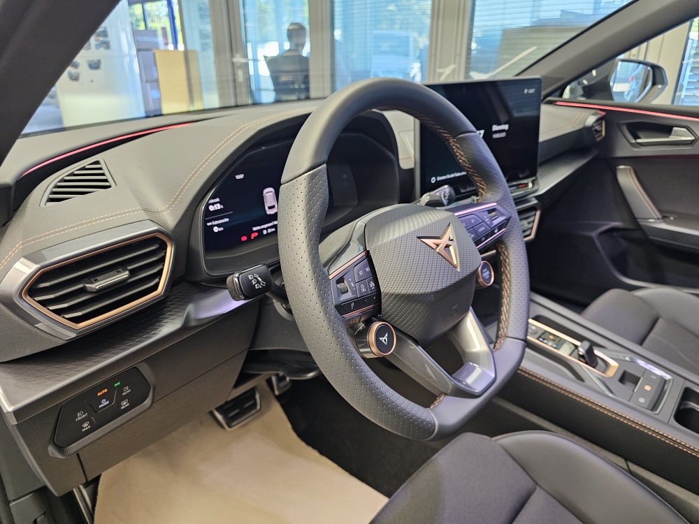 Cupra Leon Sportstourer  bei Hoffmann Automobile in Wolfsburg kaufen und sofort mitnehmen - Bild 24