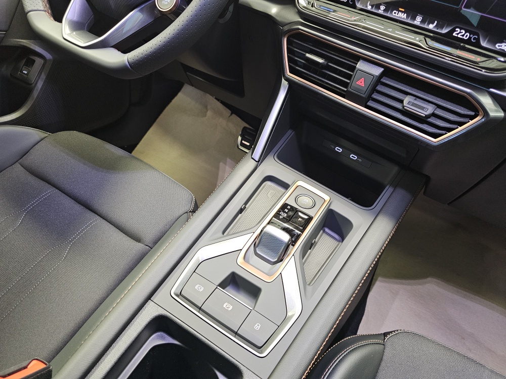 Cupra Leon Sportstourer  bei Hoffmann Automobile in Wolfsburg kaufen und sofort mitnehmen - Bild 8