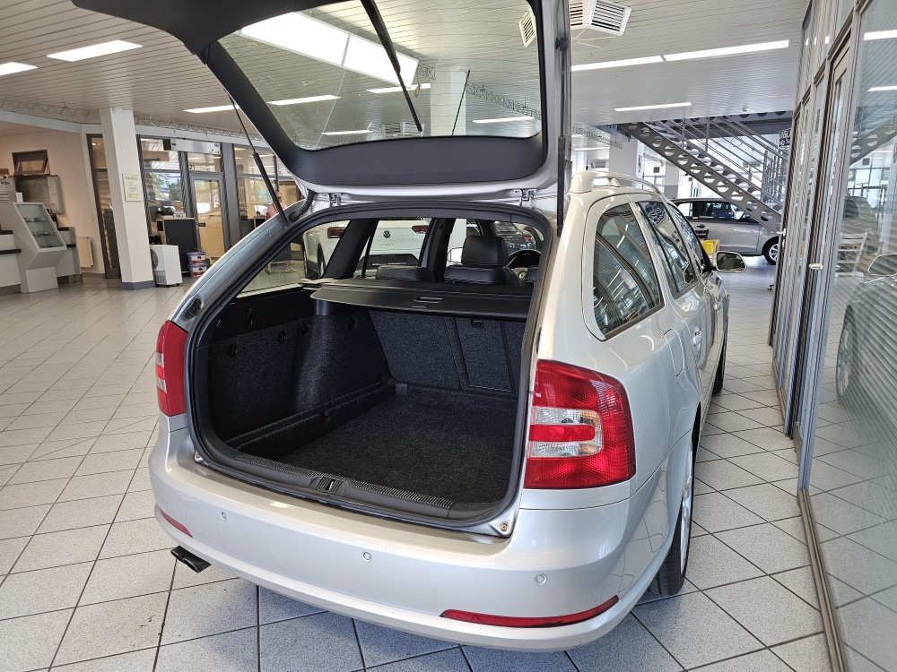 Skoda Octavia Combi  bei Hoffmann Automobile in Wolfsburg kaufen und sofort mitnehmen - Bild 2