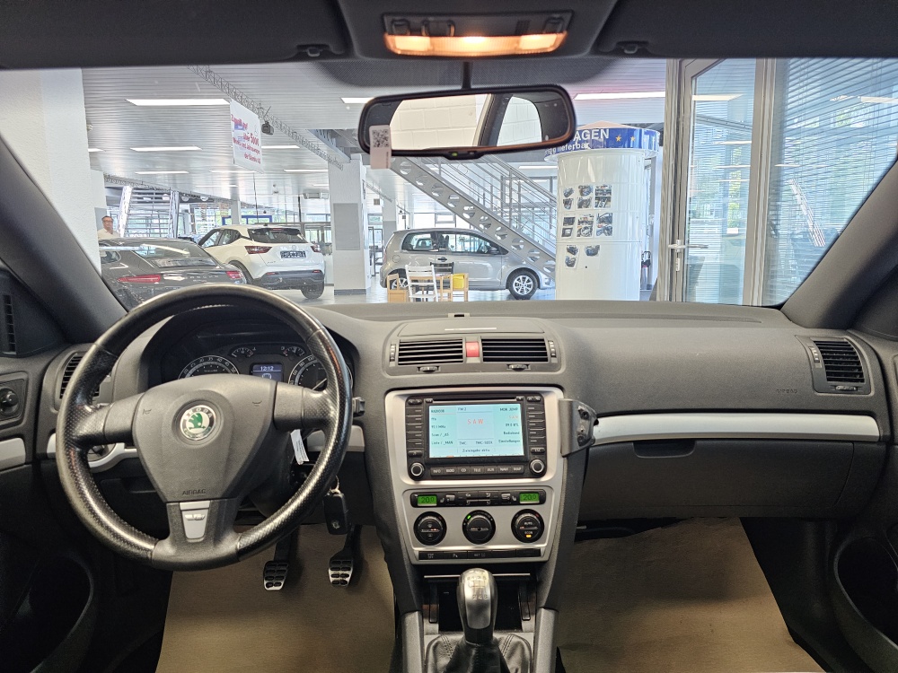 Skoda Octavia Combi  bei Hoffmann Automobile in Wolfsburg kaufen und sofort mitnehmen - Bild 5