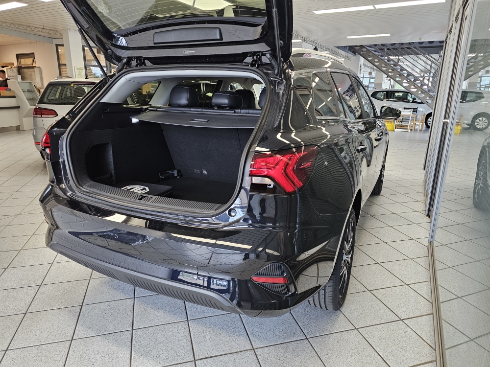MG MG5  bei Hoffmann Automobile in Wolfsburg kaufen und sofort mitnehmen - Bild 2