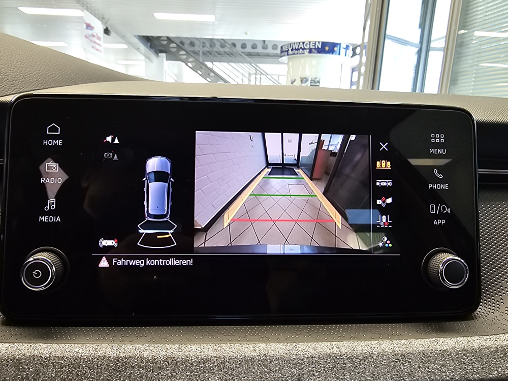 Skoda Kamiq  bei Hoffmann Automobile in Wolfsburg kaufen und sofort mitnehmen - Bild 14