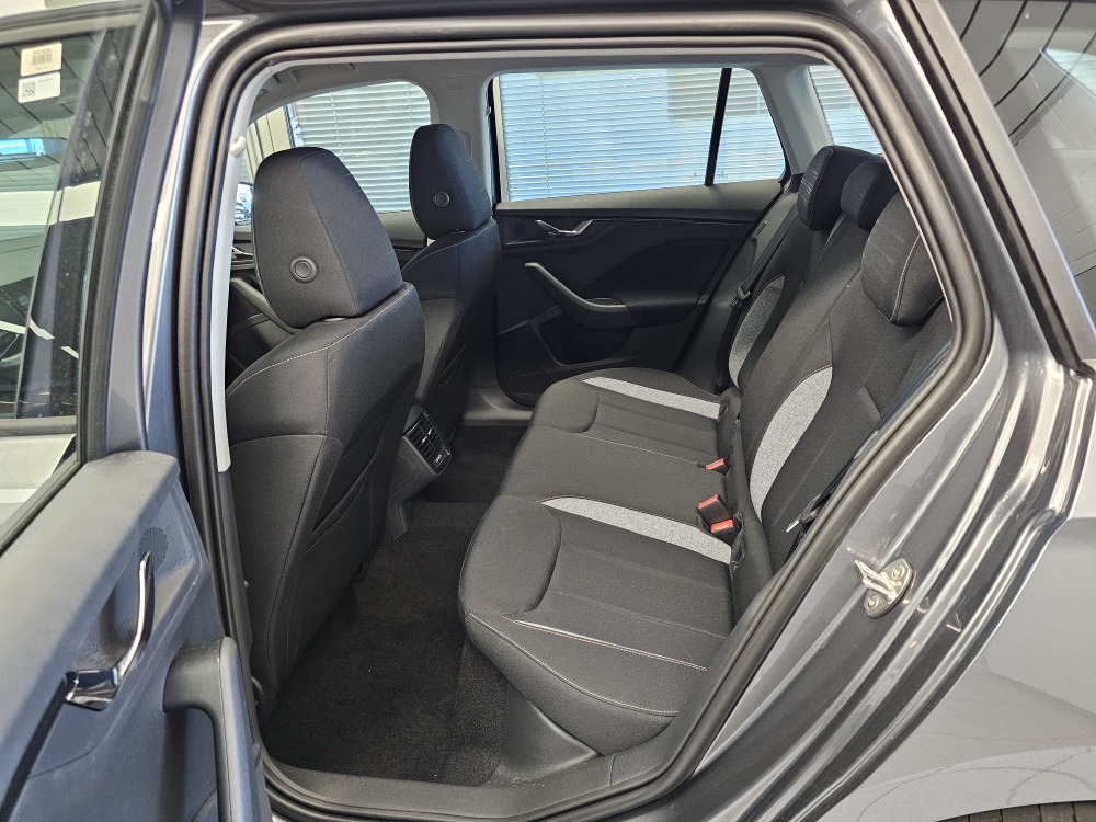 Skoda Kamiq  bei Hoffmann Automobile in Wolfsburg kaufen und sofort mitnehmen - Bild 4