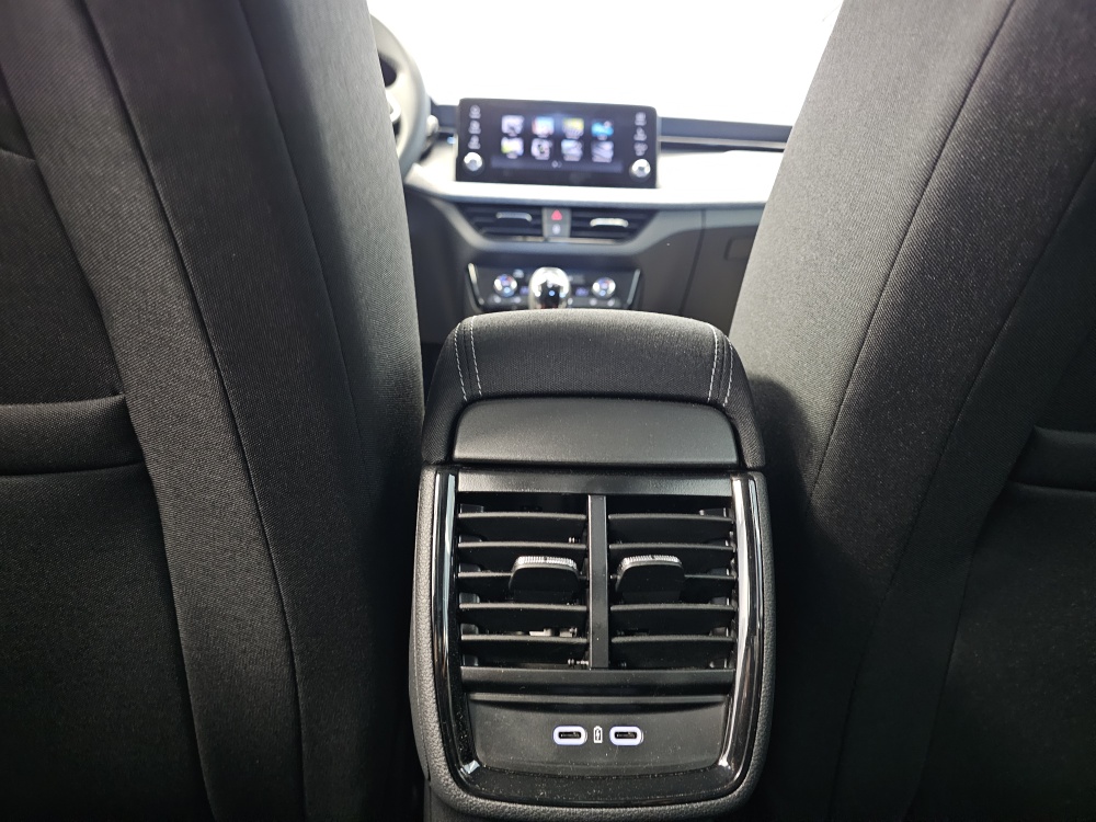 Skoda Kamiq  bei Hoffmann Automobile in Wolfsburg kaufen und sofort mitnehmen - Bild 5