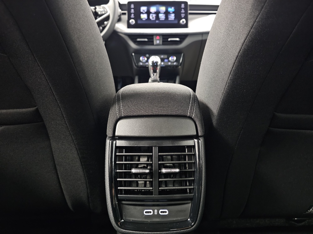 Skoda Kamiq  bei Hoffmann Automobile in Wolfsburg kaufen und sofort mitnehmen - Bild 7