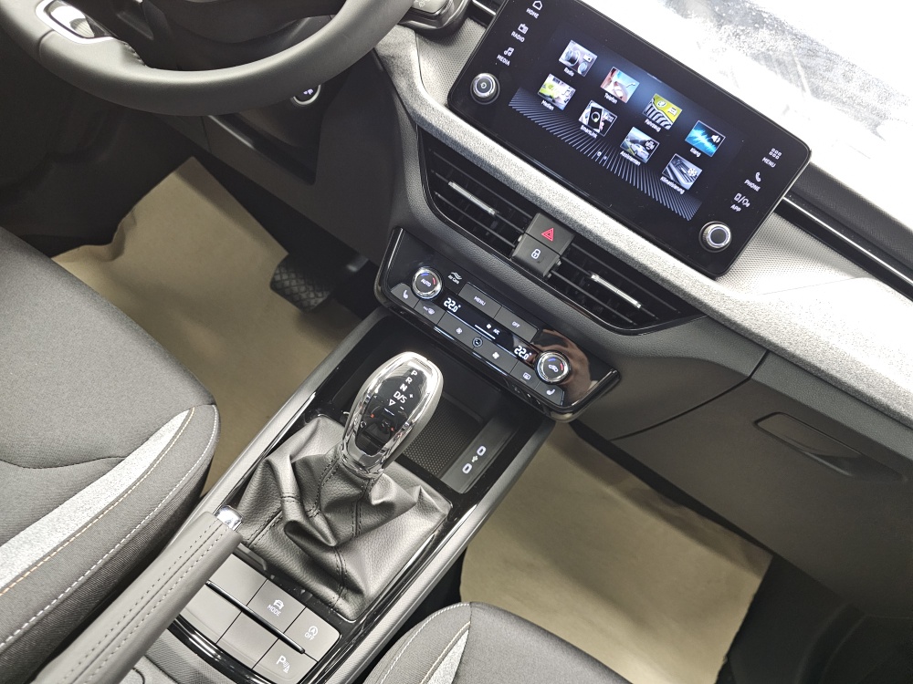 Skoda Kamiq  bei Hoffmann Automobile in Wolfsburg kaufen und sofort mitnehmen - Bild 9