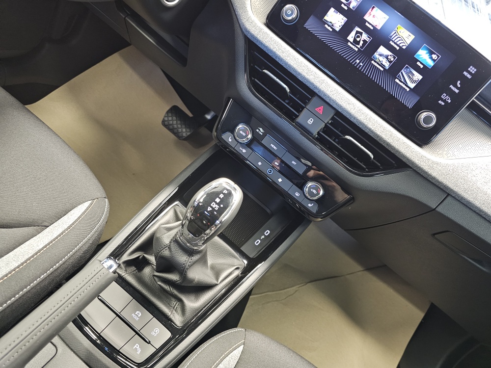 Skoda Kamiq  bei Hoffmann Automobile in Wolfsburg kaufen und sofort mitnehmen - Bild 9