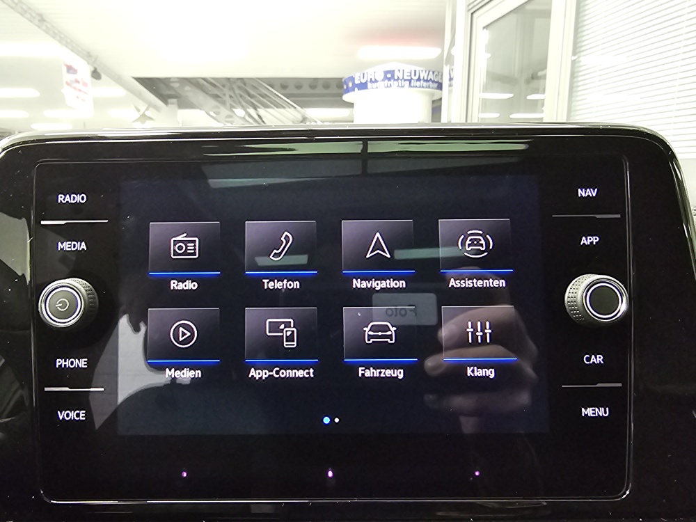 VW T-Roc  bei Hoffmann Automobile in Wolfsburg kaufen und sofort mitnehmen - Bild 12