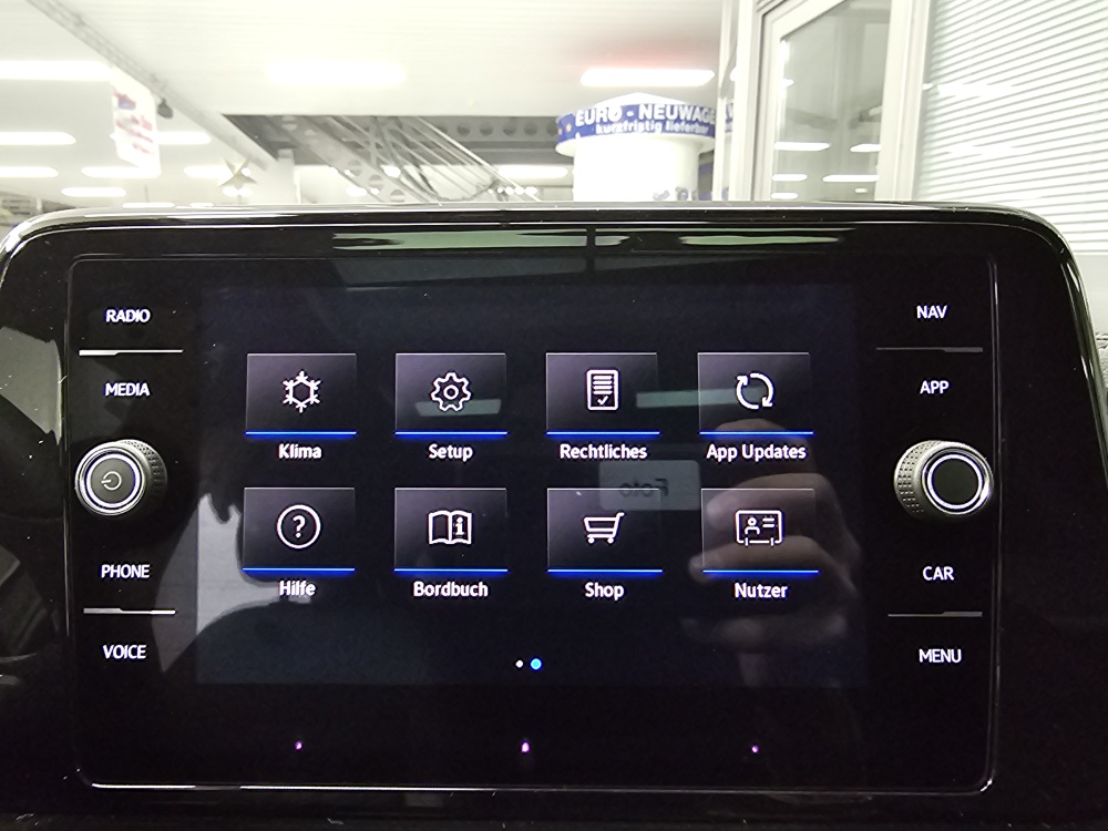 VW T-Roc  bei Hoffmann Automobile in Wolfsburg kaufen und sofort mitnehmen - Bild 13