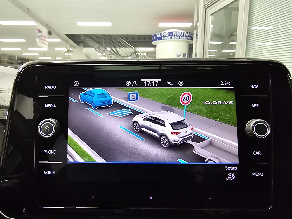 VW T-Roc  bei Hoffmann Automobile in Wolfsburg kaufen und sofort mitnehmen - Bild 15