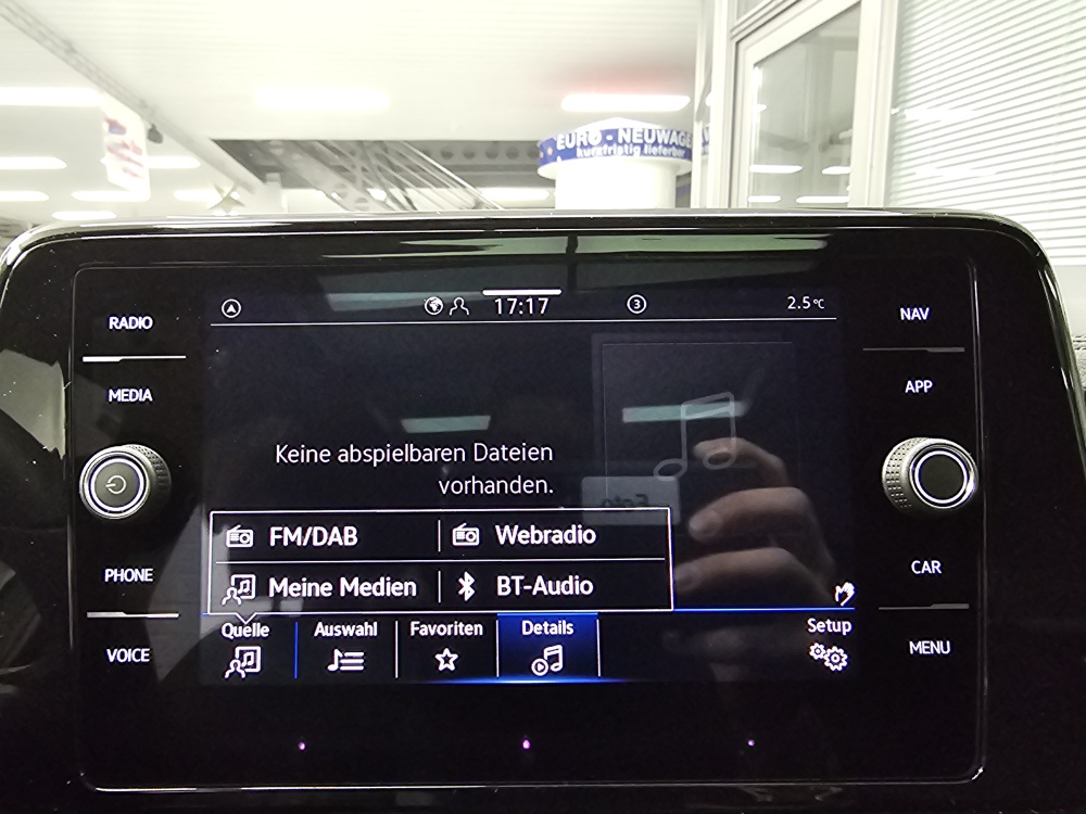 VW T-Roc  bei Hoffmann Automobile in Wolfsburg kaufen und sofort mitnehmen - Bild 16