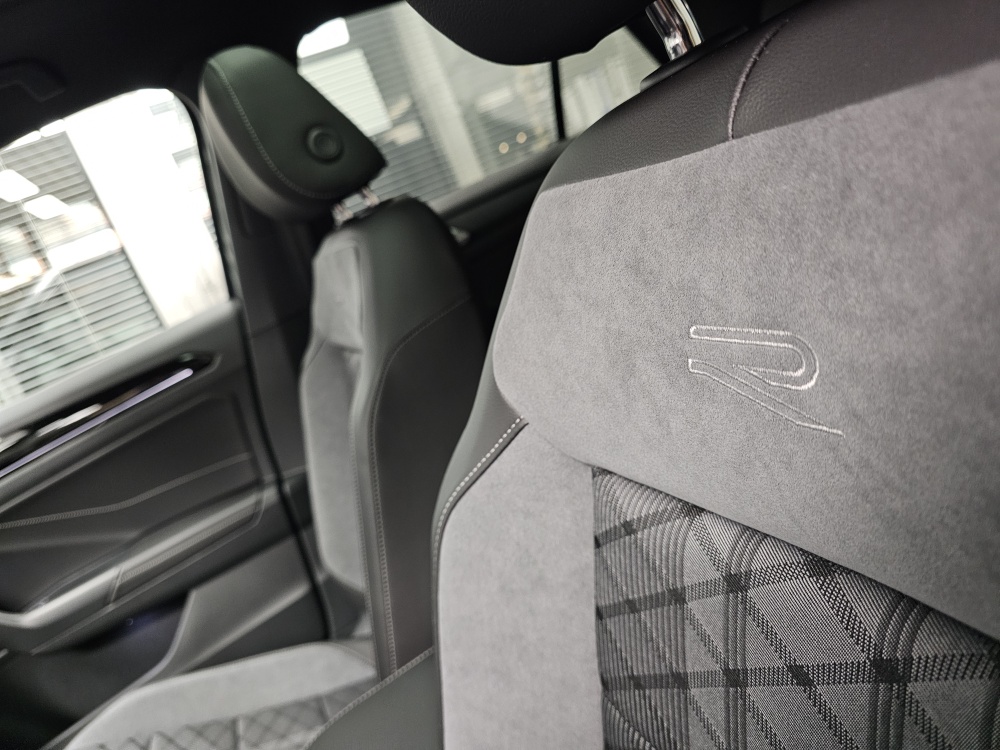 VW T-Roc  bei Hoffmann Automobile in Wolfsburg kaufen und sofort mitnehmen - Bild 26