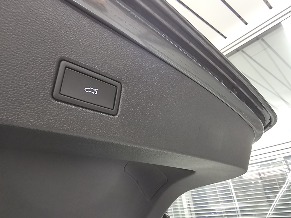 VW T-Roc  bei Hoffmann Automobile in Wolfsburg kaufen und sofort mitnehmen - Bild 4