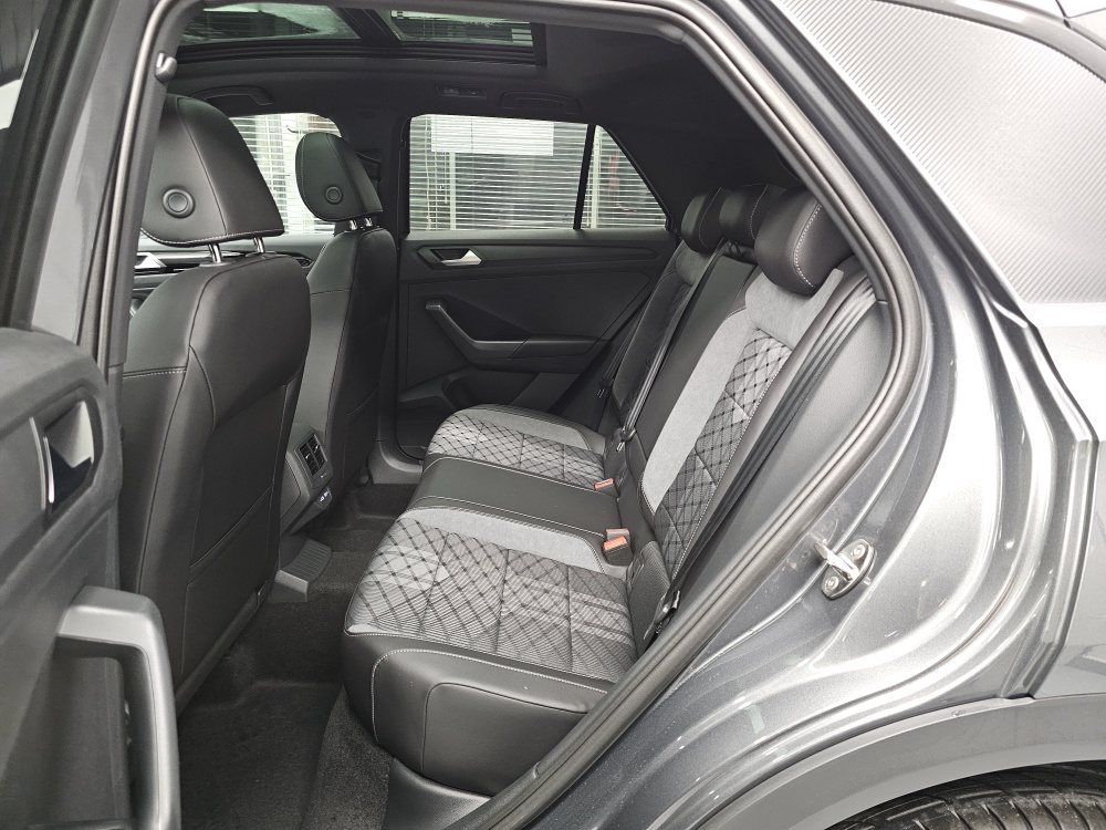 VW T-Roc  bei Hoffmann Automobile in Wolfsburg kaufen und sofort mitnehmen - Bild 6