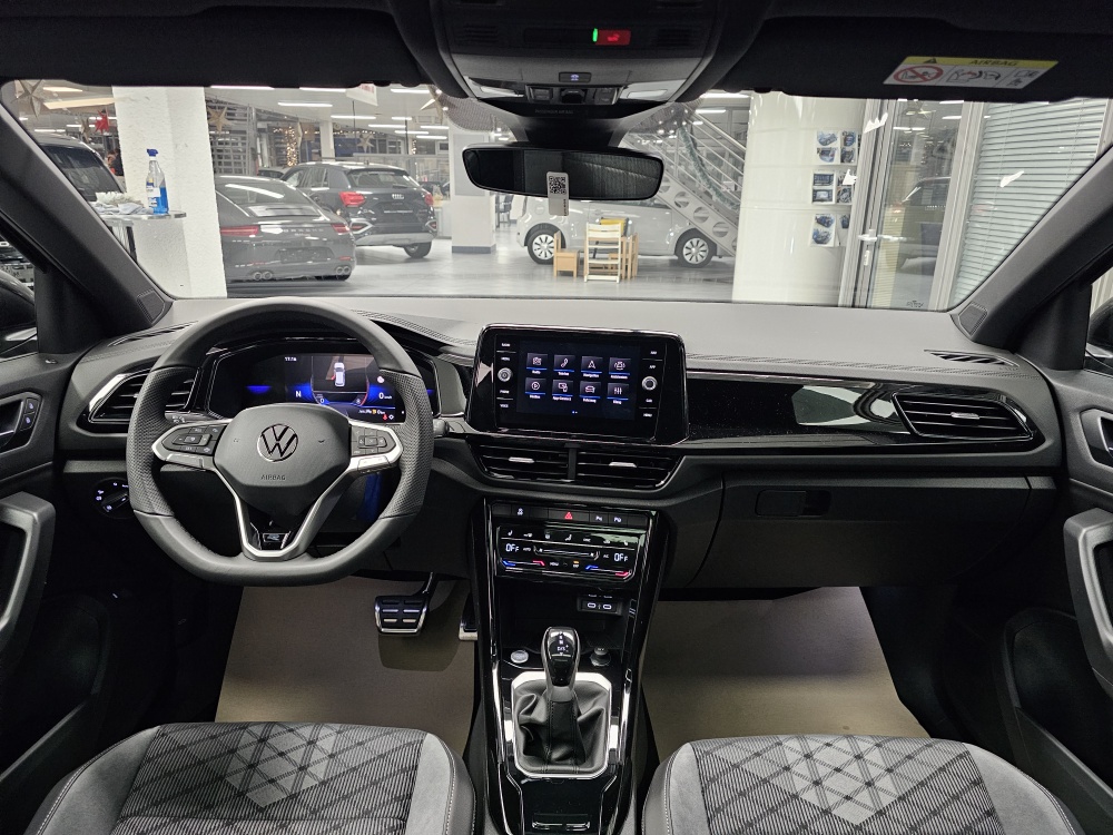 VW T-Roc  bei Hoffmann Automobile in Wolfsburg kaufen und sofort mitnehmen - Bild 9