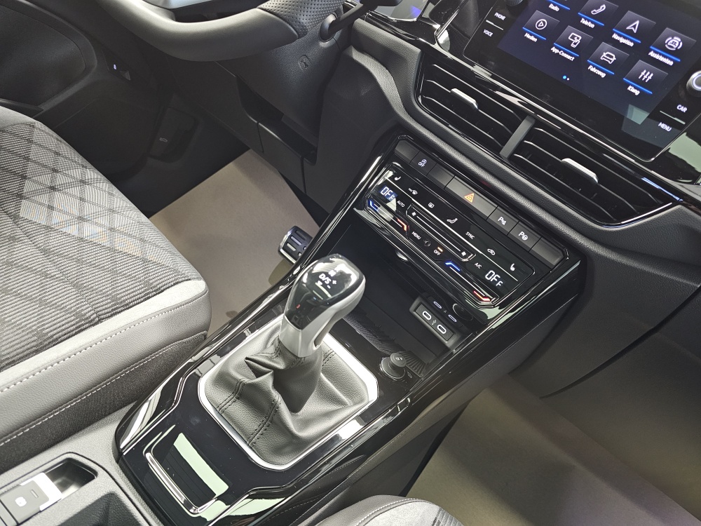 VW T-Roc  bei Hoffmann Automobile in Wolfsburg kaufen und sofort mitnehmen - Bild 10