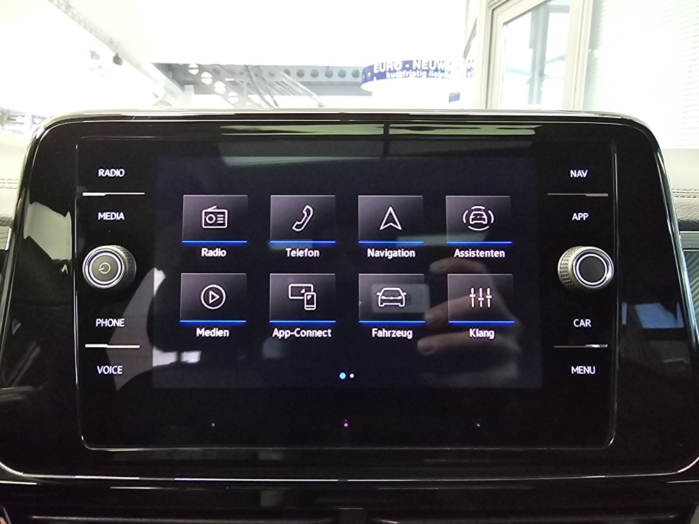 VW T-Roc  bei Hoffmann Automobile in Wolfsburg kaufen und sofort mitnehmen - Bild 12