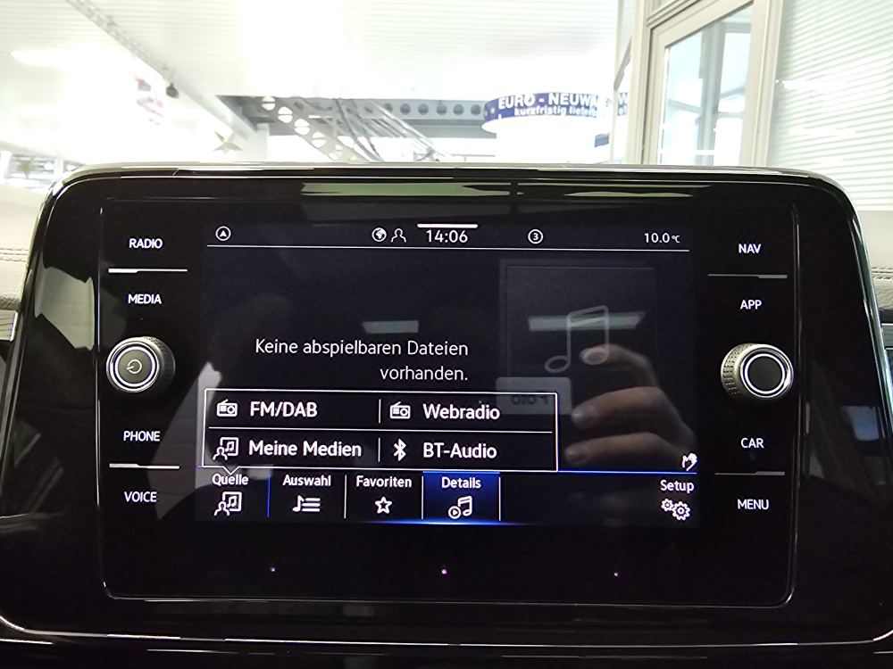 VW T-Roc  bei Hoffmann Automobile in Wolfsburg kaufen und sofort mitnehmen - Bild 16