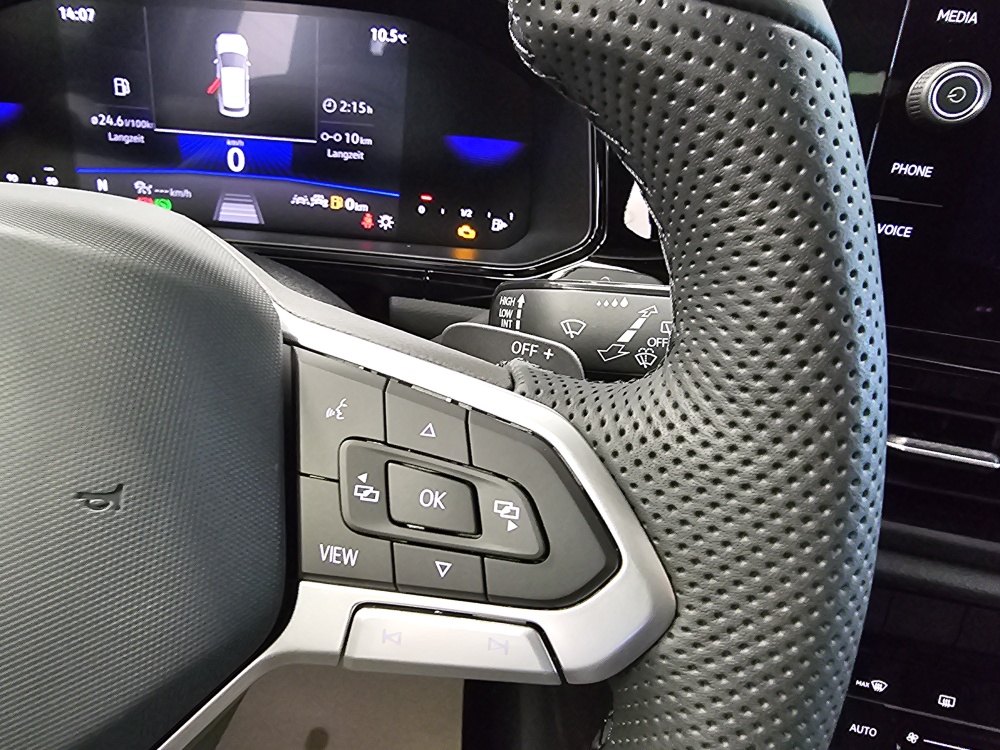 VW T-Roc  bei Hoffmann Automobile in Wolfsburg kaufen und sofort mitnehmen - Bild 21