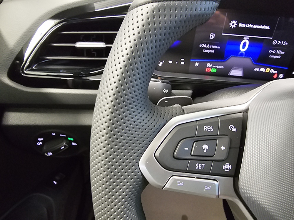 VW T-Roc  bei Hoffmann Automobile in Wolfsburg kaufen und sofort mitnehmen - Bild 22