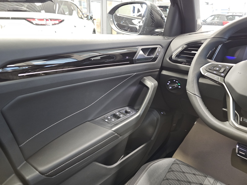 VW T-Roc  bei Hoffmann Automobile in Wolfsburg kaufen und sofort mitnehmen - Bild 23