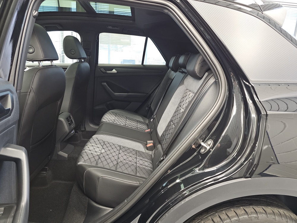 VW T-Roc  bei Hoffmann Automobile in Wolfsburg kaufen und sofort mitnehmen - Bild 6