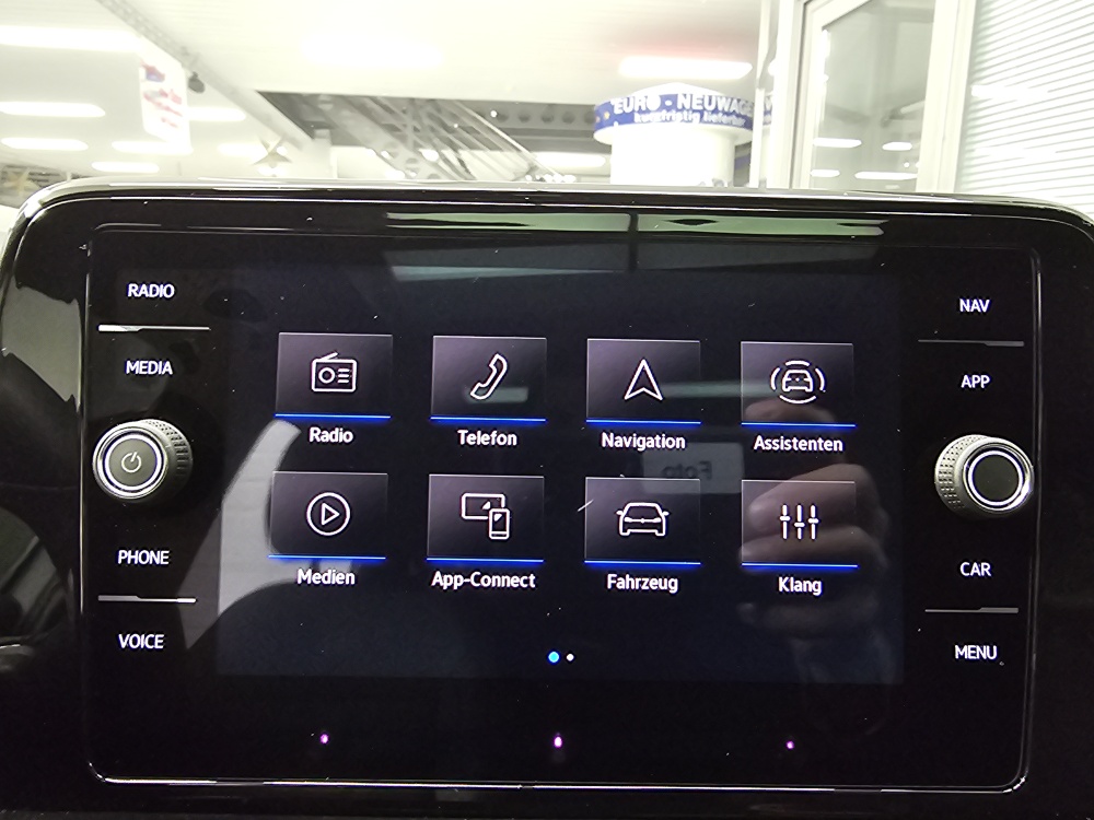 VW T-Roc  bei Hoffmann Automobile in Wolfsburg kaufen und sofort mitnehmen - Bild 12