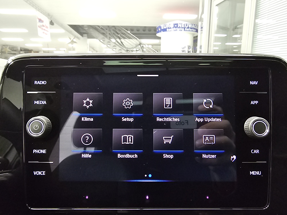 VW T-Roc  bei Hoffmann Automobile in Wolfsburg kaufen und sofort mitnehmen - Bild 13