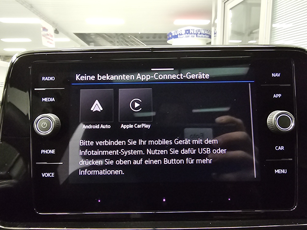 VW T-Roc  bei Hoffmann Automobile in Wolfsburg kaufen und sofort mitnehmen - Bild 17