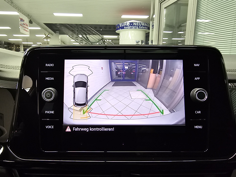 VW T-Roc  bei Hoffmann Automobile in Wolfsburg kaufen und sofort mitnehmen - Bild 20