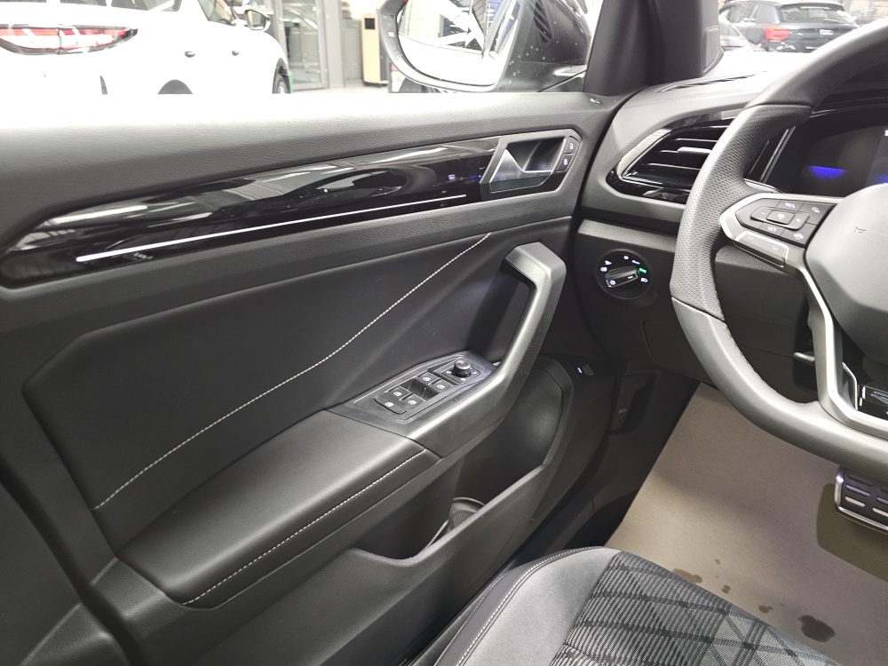 VW T-Roc  bei Hoffmann Automobile in Wolfsburg kaufen und sofort mitnehmen - Bild 23