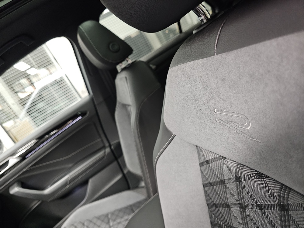 VW T-Roc  bei Hoffmann Automobile in Wolfsburg kaufen und sofort mitnehmen - Bild 26