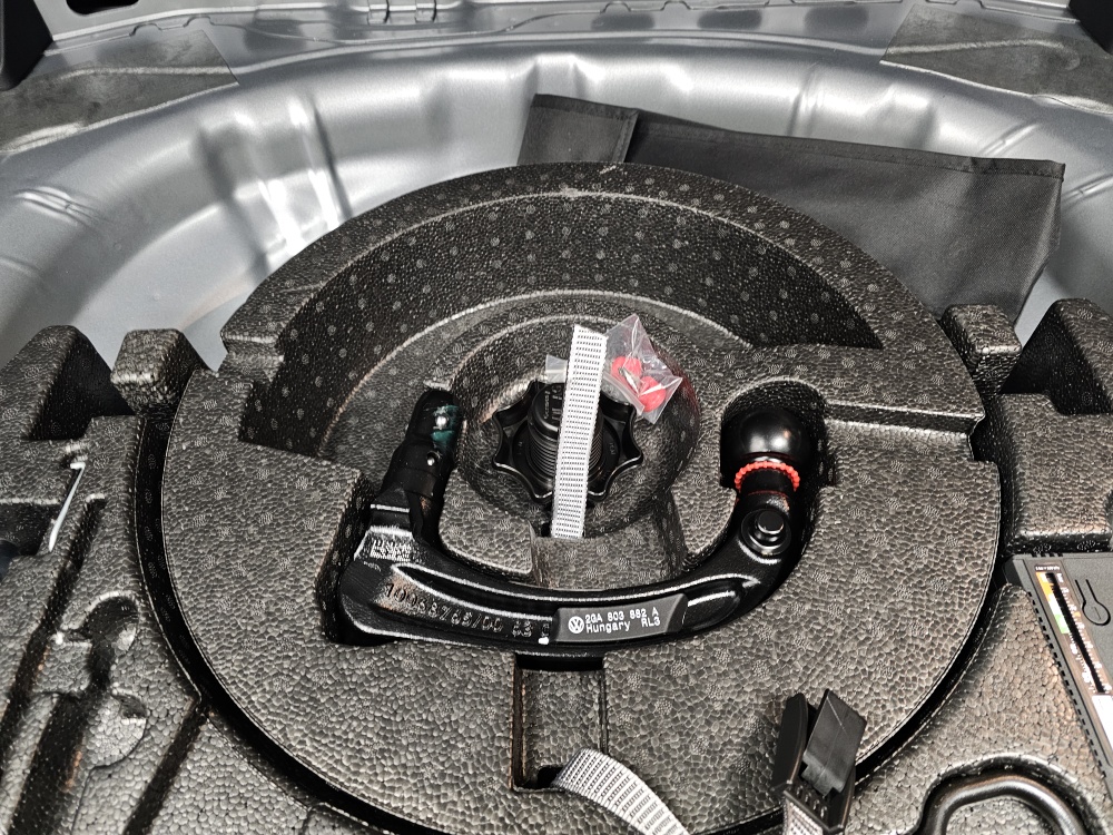 VW T-Roc  bei Hoffmann Automobile in Wolfsburg kaufen und sofort mitnehmen - Bild 3